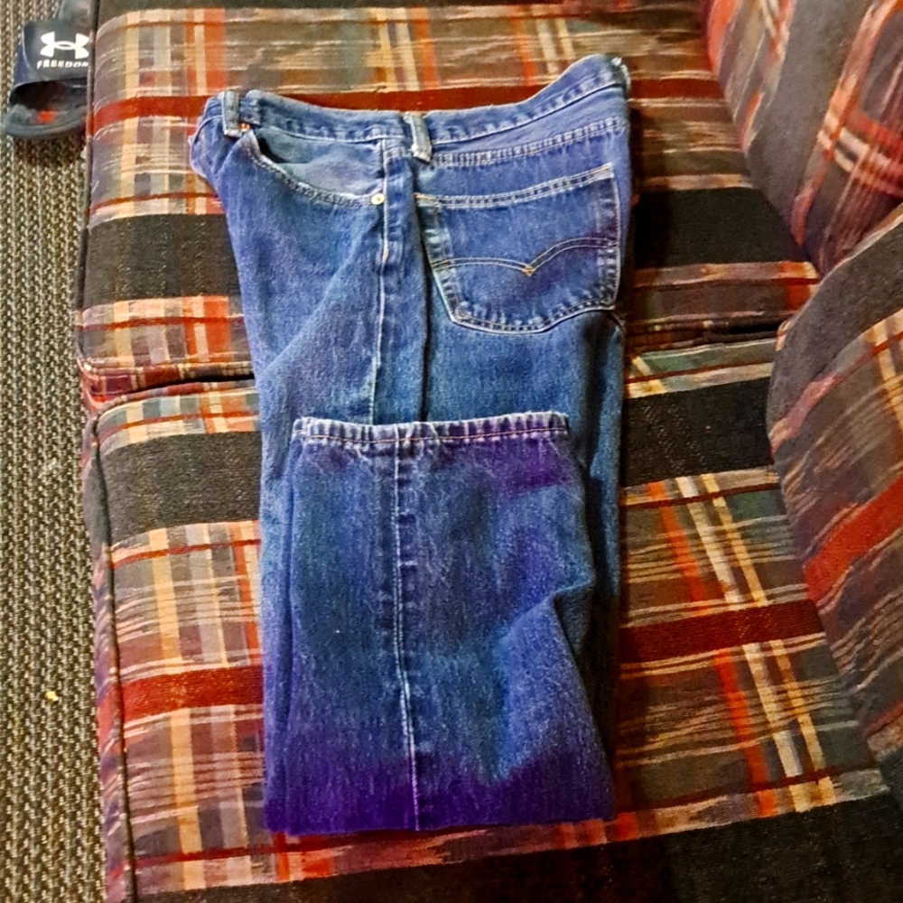 505  Levi's 32x32